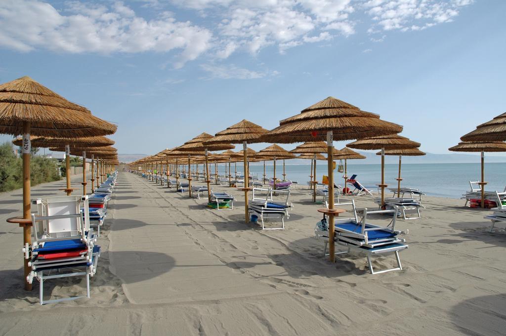 African Beach Hotel-Residence Manfredoine Extérieur photo