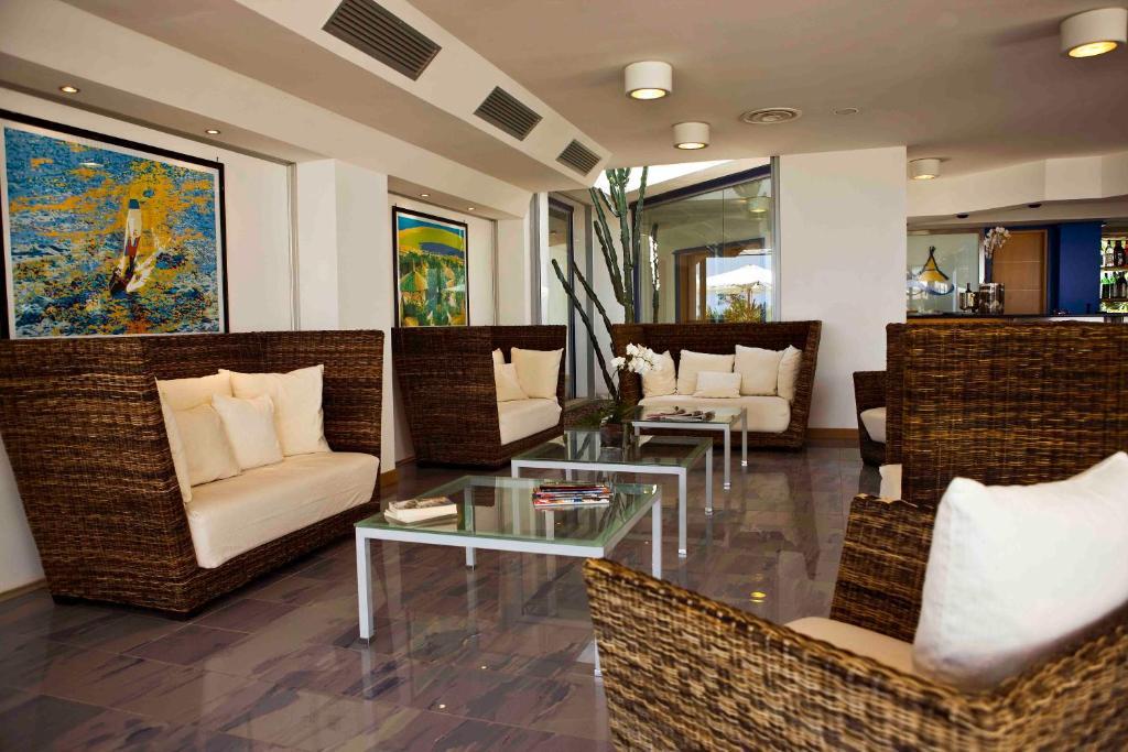 African Beach Hotel-Residence Manfredoine Extérieur photo