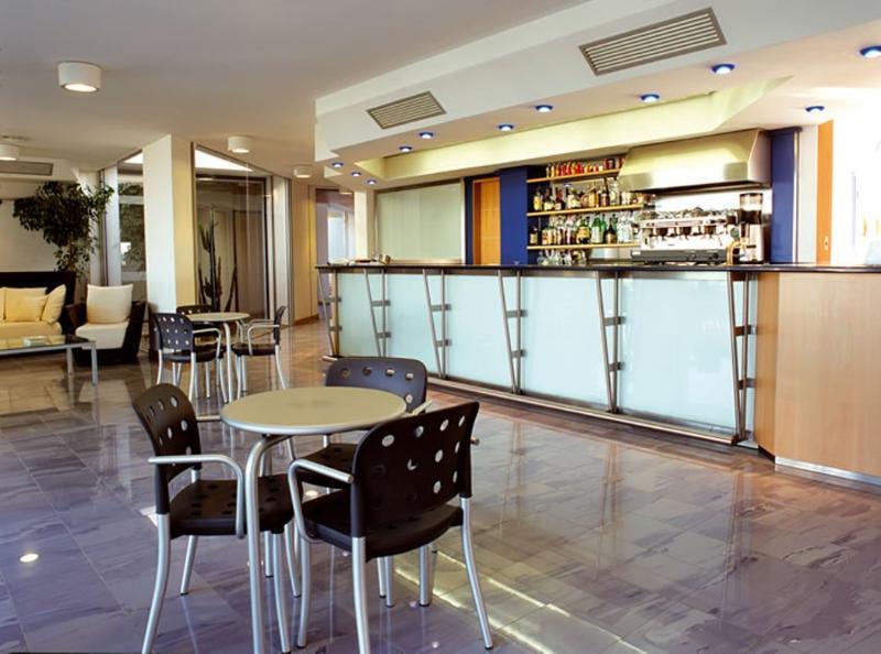 African Beach Hotel-Residence Manfredoine Extérieur photo