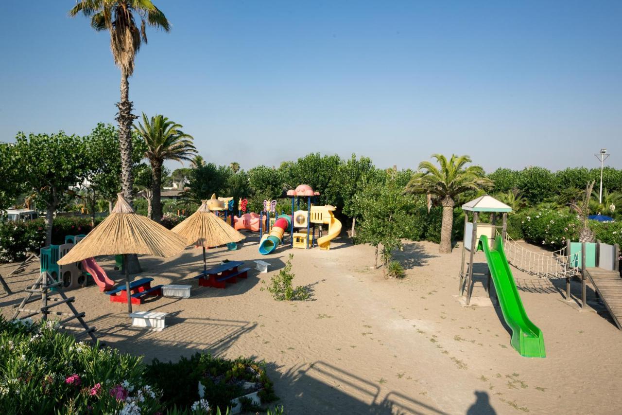 African Beach Hotel-Residence Manfredoine Extérieur photo