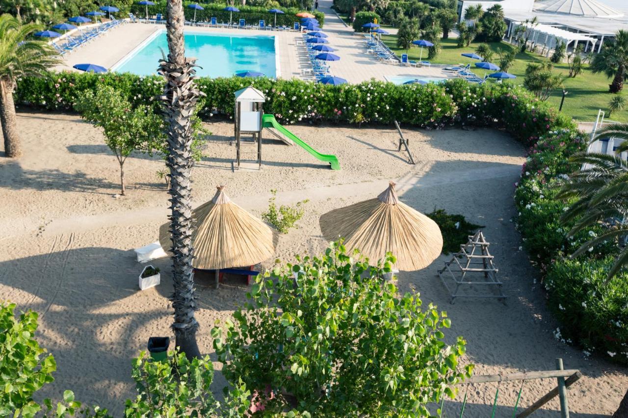 African Beach Hotel-Residence Manfredoine Extérieur photo