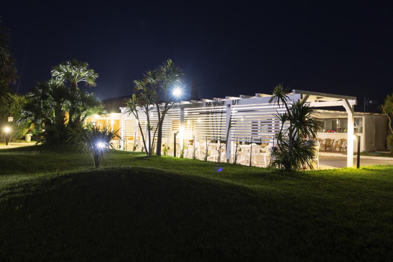African Beach Hotel-Residence Manfredoine Extérieur photo