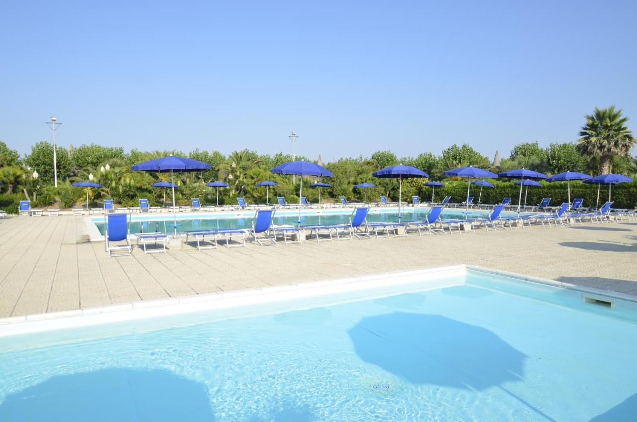 African Beach Hotel-Residence Manfredoine Extérieur photo